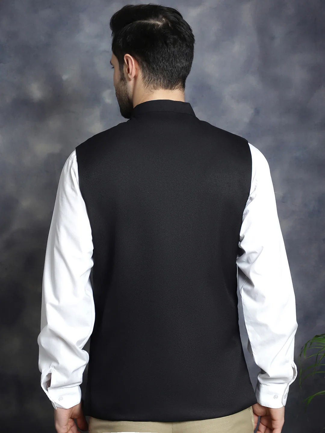 Elegant Solid Color Indian Waistcoat for Men (Black) - Image 2